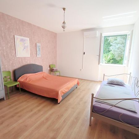 Bright And Colourful Apartment Luce -Sandy Beach Spalato Esterno foto