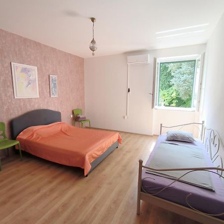 Bright And Colourful Apartment Luce -Sandy Beach Spalato Esterno foto